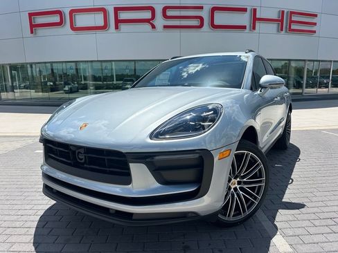 Used 2026 Porsche Macan AWD/4WD image 1