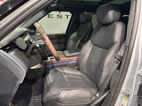 Used 2025 Land Rover Range Rover Long Wheelbase SE image 10