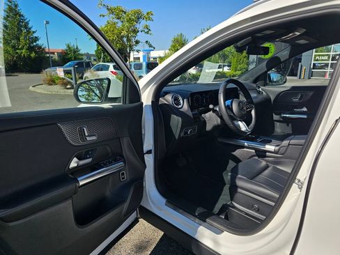 Used 2025 Mercedes-Benz GLA 250 image 16