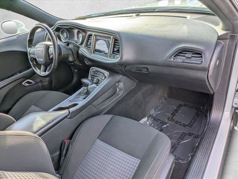 Used 2022 Dodge Challenger GT image 19