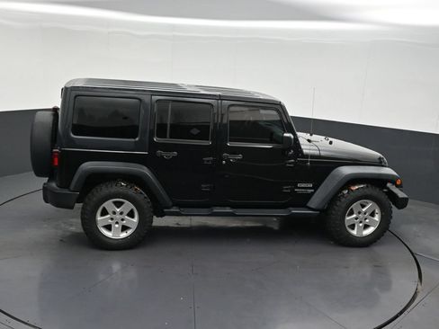 Used 2018 Jeep Wrangler Unlimited Sport S AWD/4WD image 20