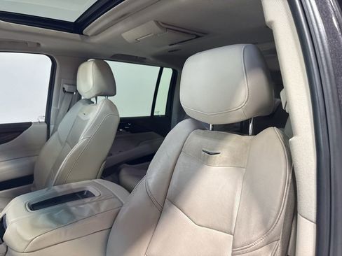 Used 2015 Cadillac Escalade ESV Luxury AWD/4WD image 29