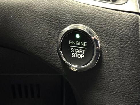 Used 2024 Ford Edge SEL image 22