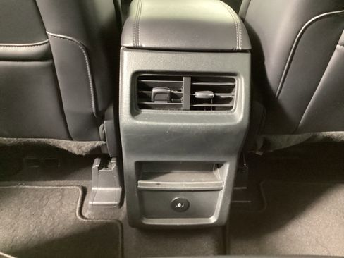 Used 2024 Ford Edge SEL image 16