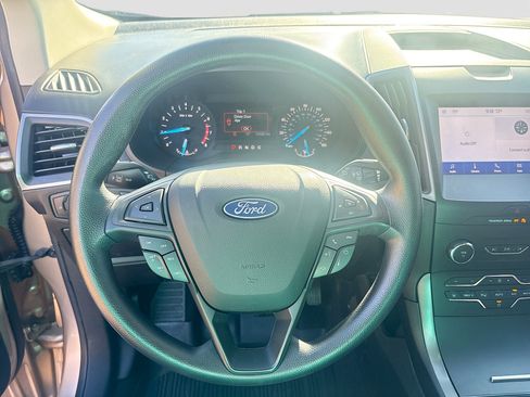 Used 2020 Ford Edge SE image 37