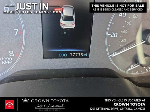 Used 2025 Toyota Corolla LE FWD image 5