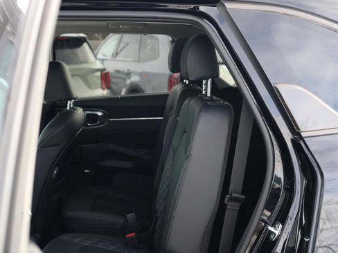 Used 2023 Kia Sorento SX image 21