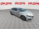 Used 2023 Nissan Altima 2.5 SV image 2