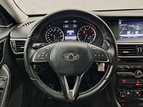 Used 2018 INFINITI QX30 AWD image 9