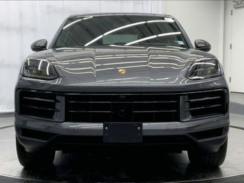 Used 2025 Porsche Cayenne image 10
