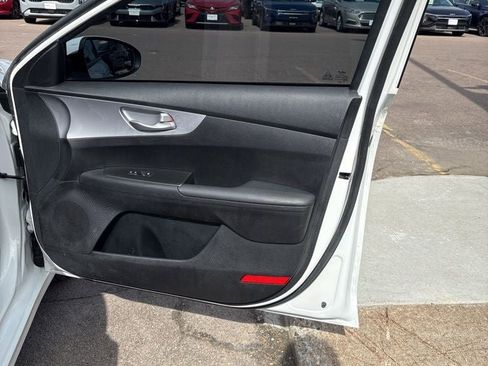 Used 2024 Kia Forte LXS FWD image 23