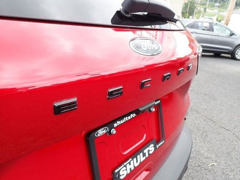 Certified 2022 Ford Escape SEL w/ SEL Stealth AWD Package image 6