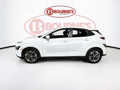Used 2023 Hyundai Kona SE image 5