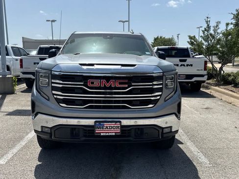 Used 2024 GMC Sierra 1500 SLT w/ SLT Convenience Package AWD/4WD image 10