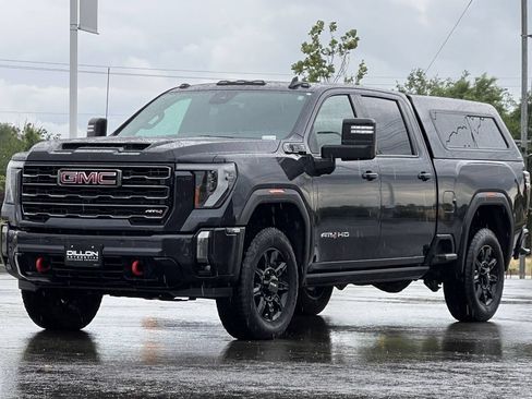 Used 2024 GMC Sierra 2500 AT4 w/ AT4 Premium Plus Package AWD/4WD image 8