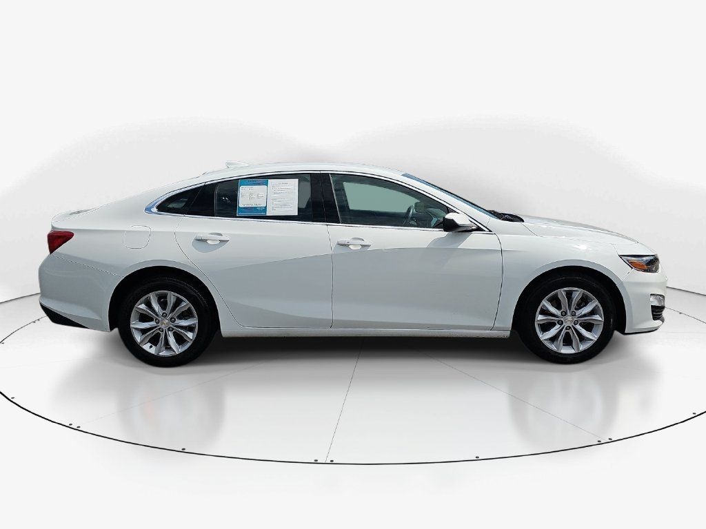 Used 2025 Chevrolet Malibu LT FWD image 5