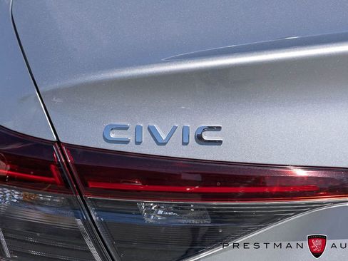 Used 2025 Honda Civic Sport image 33