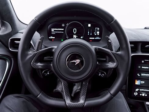 Used 2023 McLaren Artura RWD image 60