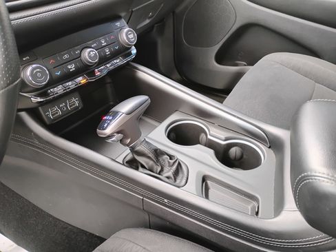 Used 2022 Dodge Durango SXT AWD/4WD image 13