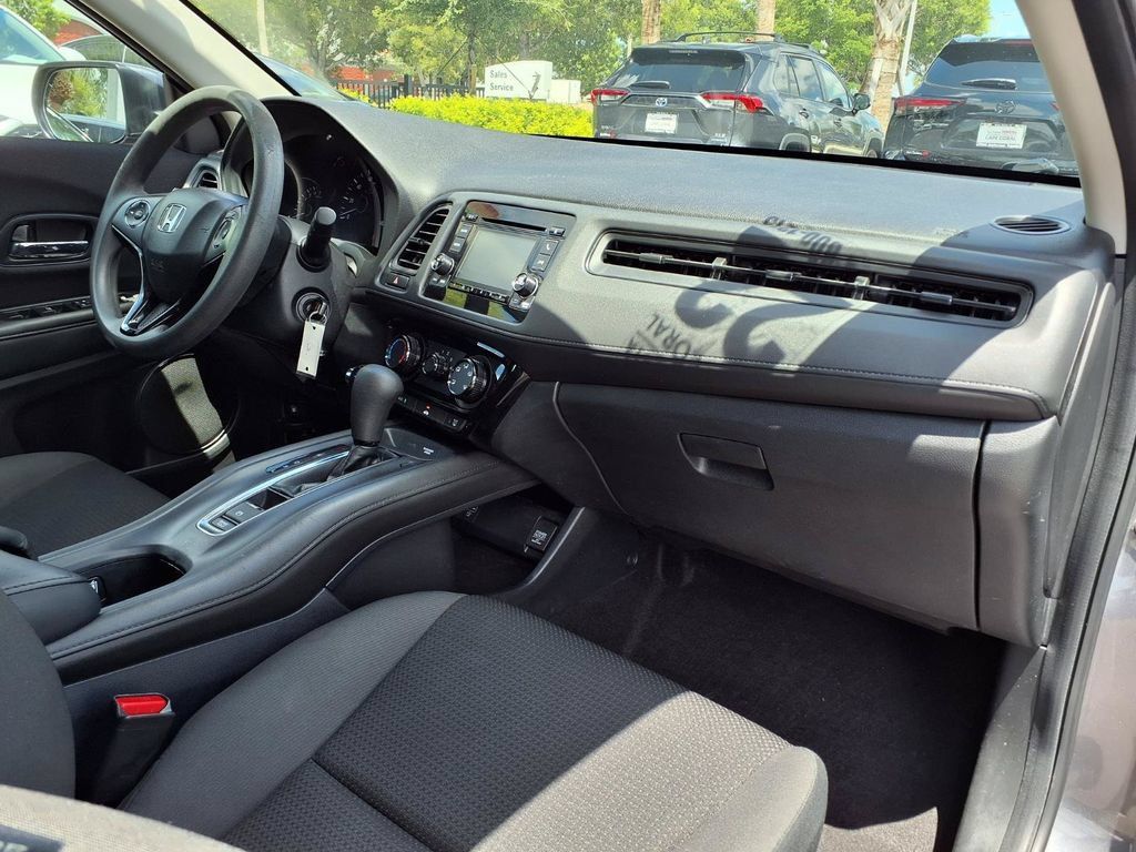 Used 2022 Honda HR-V LX image 10