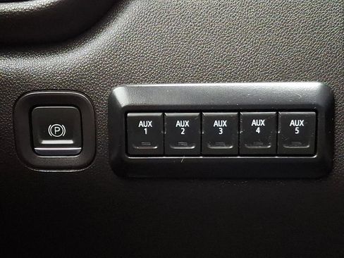 Used 2024 GMC Sierra 2500 Pro w/ Convenience Package image 24