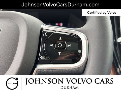 Certified 2023 Volvo XC60 B5 Ultimate w/ Climate Package image 21