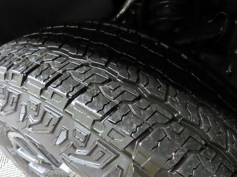 Used 2025 Chevrolet Colorado Trail Boss image 7