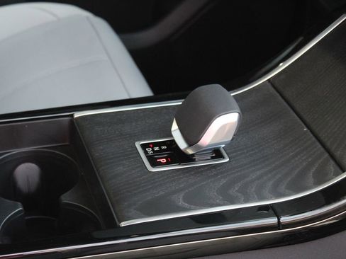 New 2026 Land Rover Range Rover Velar Dynamic SE AWD/4WD image 19