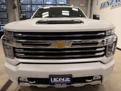 Used 2023 Chevrolet Silverado 3500 High Country image 3