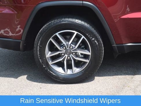 Used 2020 Jeep Grand Cherokee Limited AWD/4WD image 30