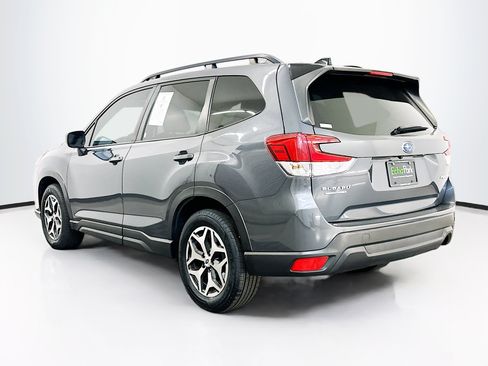 Used 2024 Subaru Forester Premium AWD/4WD image 5