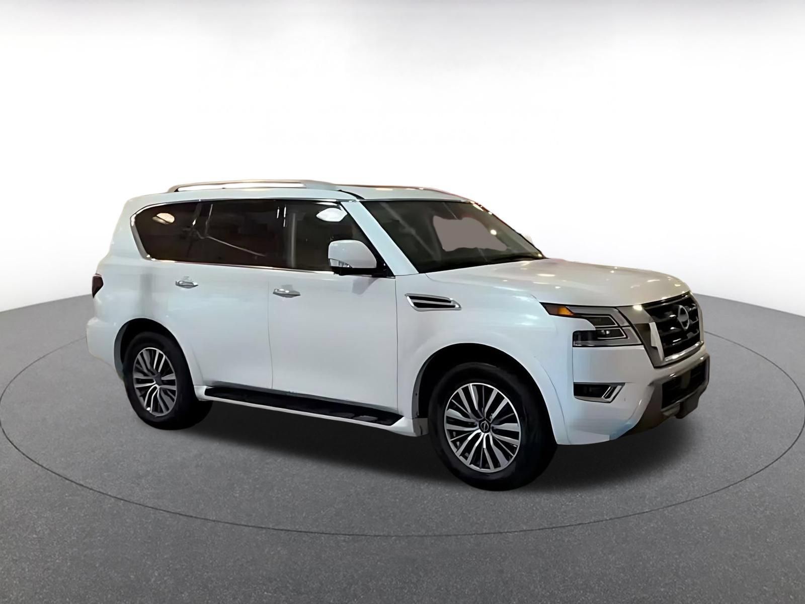 Used 2024 Nissan Armada SL RWD image 2