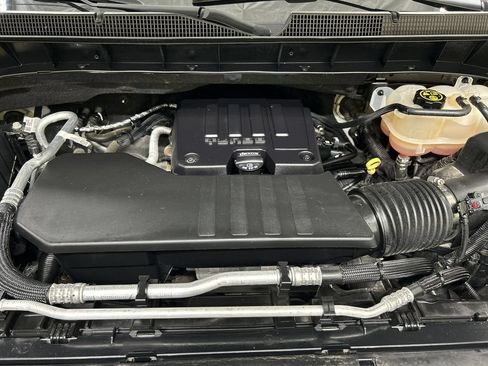 Used 2022 Chevrolet Silverado 1500 LT AWD/4WD image 23