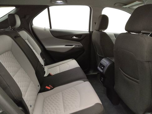 Used 2020 Chevrolet Equinox LS FWD image 19