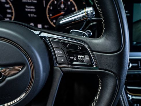 Used 2020 Bentley Flying Spur W12 image 44