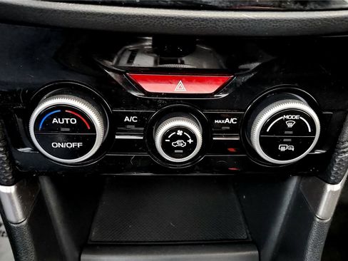 Used 2019 Subaru Forester Premium image 31