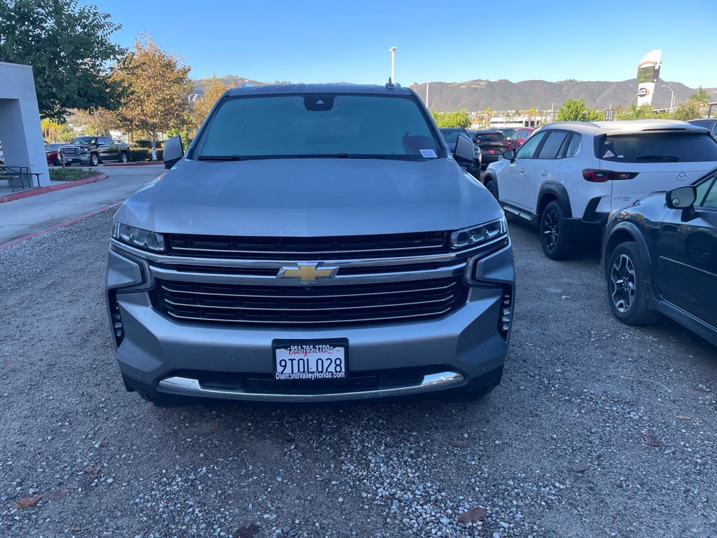 Used 2024 Chevrolet Tahoe LT w/ Luxury Package AWD/4WD image 2