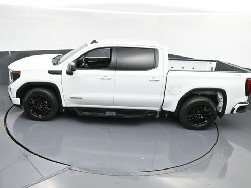Used 2023 GMC Sierra 1500 Elevation image 32