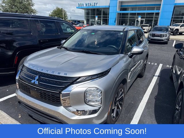 Used 2022 Mitsubishi Outlander ES FWD image 2