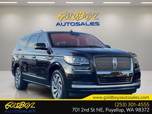 Used 2022 Lincoln Navigator L Reserve AWD/4WD image 2