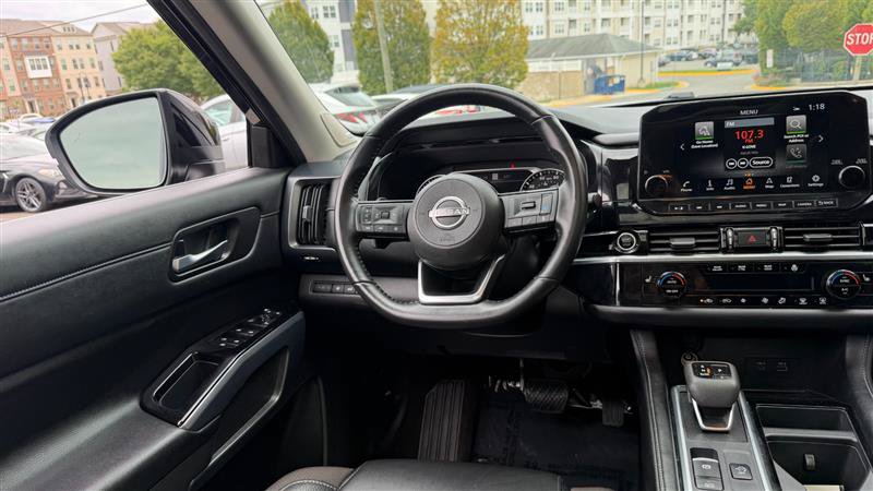 Used 2023 Nissan Pathfinder 4WD SL w/ SL Premium Package image 24