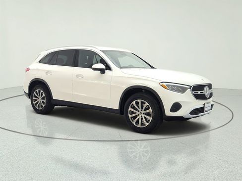Certified 2026 Mercedes-Benz GLC 300 image 3