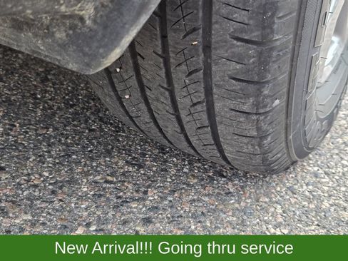 Used 2024 Toyota RAV4 XLE AWD/4WD image 10