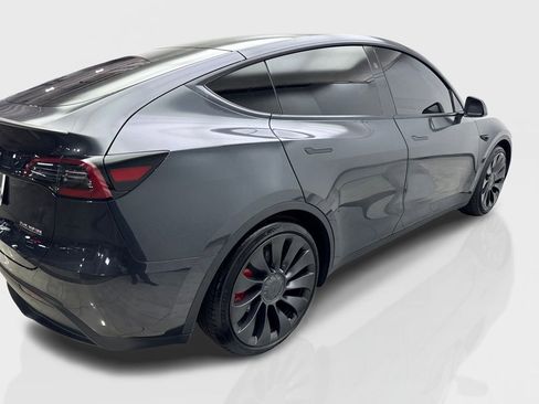 Used 2024 Tesla Model Y Performance AWD/4WD image 13