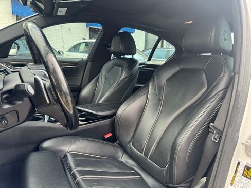 Used 2017 BMW 530i xDrive AWD/4WD image 16