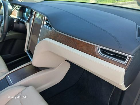 Used 2018 Tesla Model X 75D AWD/4WD image 16