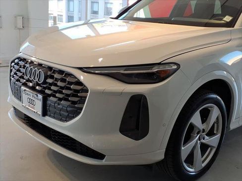 Certified 2025 Audi Q5 Premium Plus w/ Premium Plus AWD/4WD image 7