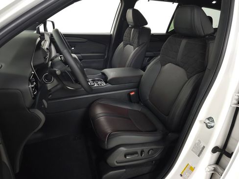 Used 2026 Honda Pilot Black Edition image 17