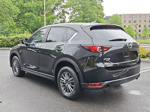Used 2017 MAZDA CX-5 Touring w/ Preferred Equipment Package AWD/4WD image 4