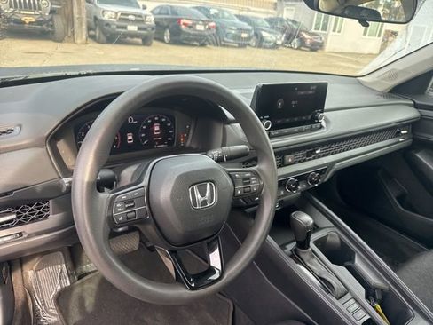 Used 2024 Honda Accord EX image 10